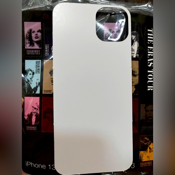 Taylor Swift The ERA’s IPhone 13 Insert(s) from those left in descript.Confetti! - Picture 8 of 13